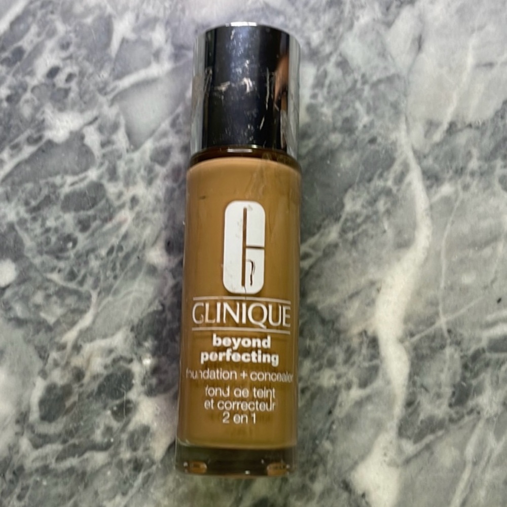 Clinique Beyond Perfecting Foundation Toasted Wheat